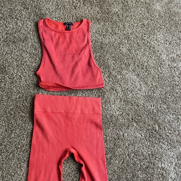 2 piece forever 21 set 🙌🏽 - Picture 1 of 1